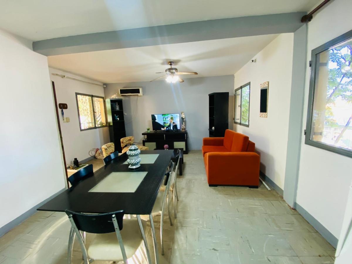 House G&S, Depto Con 3 Dormitorios Para 7 Personas Pleno Centro De La Ciudad Puerto Iguazú Buitenkant foto